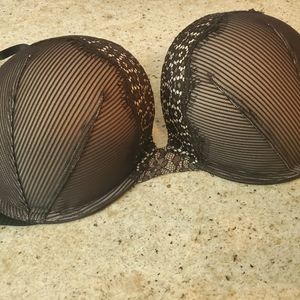 38C Victoria secret bombshell bra